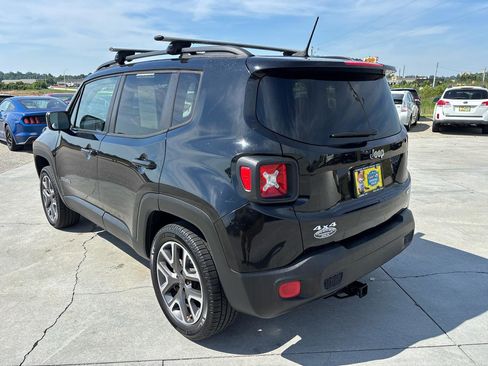 Used 2015 Jeep Renegade Latitude w/ Popular Equipment Group AWD/4WD image 6