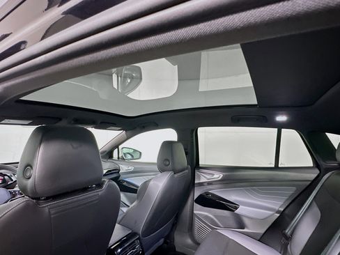 Used 2023 Volkswagen ID.4 Pro S Plus image 26