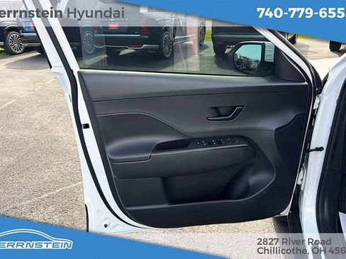 Certified 2025 Hyundai Kona SE AWD/4WD image 14