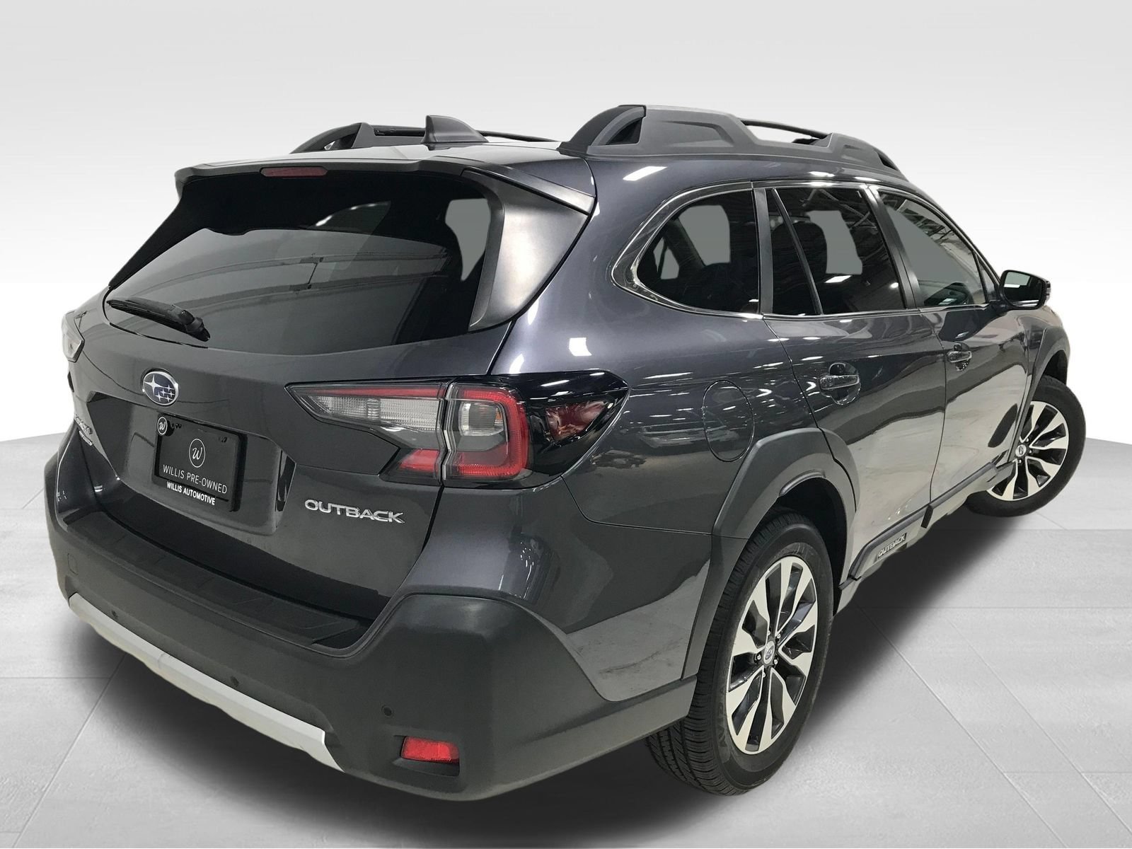 Used 2025 Subaru Outback Limited w/ Tech Package 3 AWD/4WD image 12
