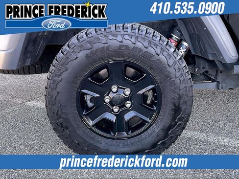 Used 2023 Jeep Gladiator Mojave w/ LED Lighting Group image 9