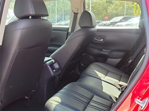 Used 2023 Honda HR-V EX-L image 7