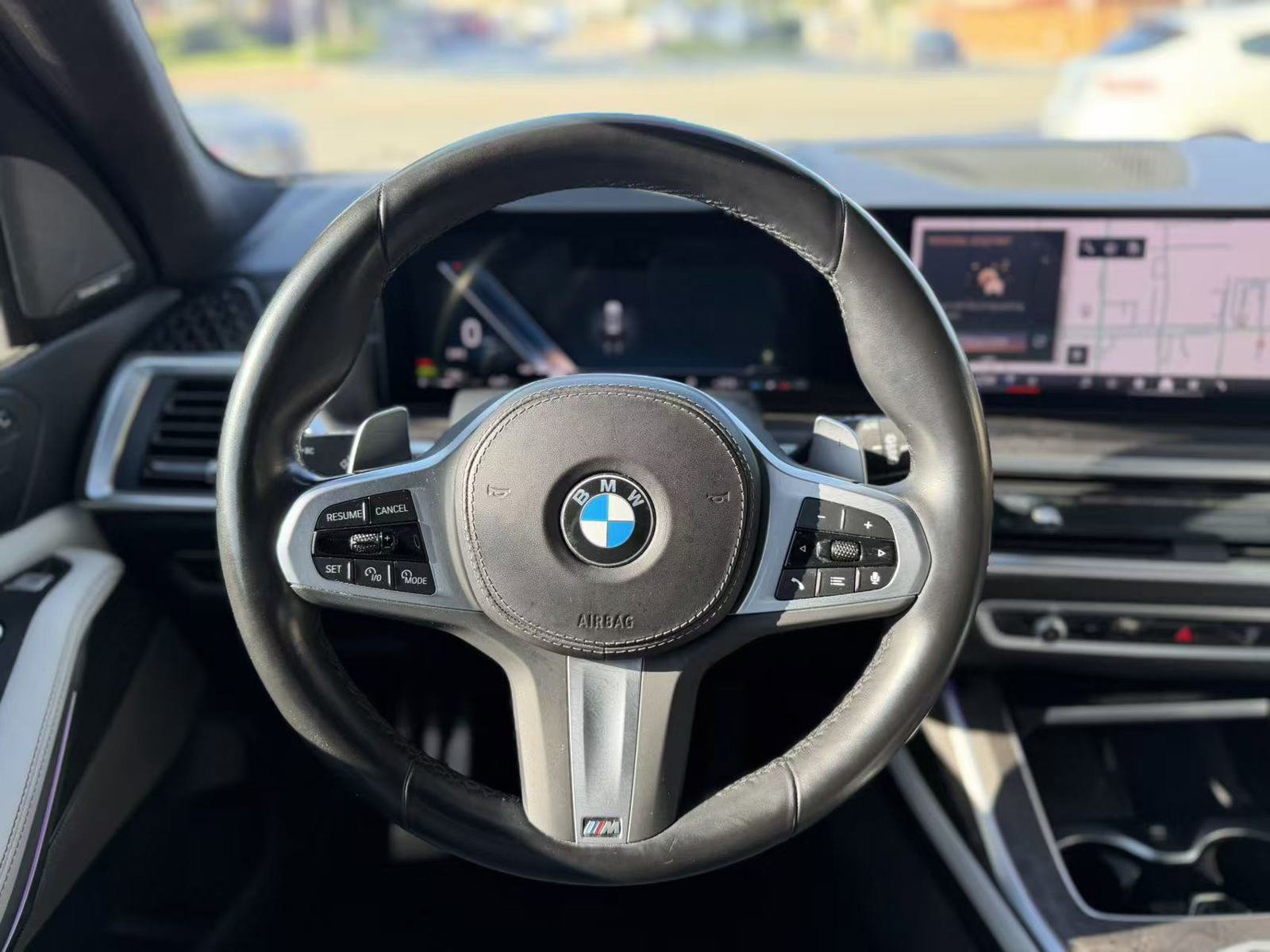 Used 2024 BMW X7 xDrive40i w/ M Sport Package AWD/4WD image 13