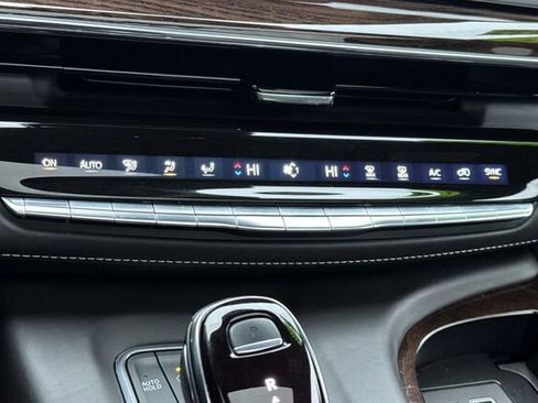 Used 2023 Cadillac Escalade Premium Luxury Platinum image 20