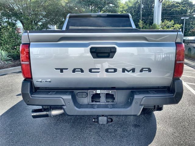 Used 2025 Toyota Tacoma SR w/ SR Upgrade Package AWD/4WD image 7
