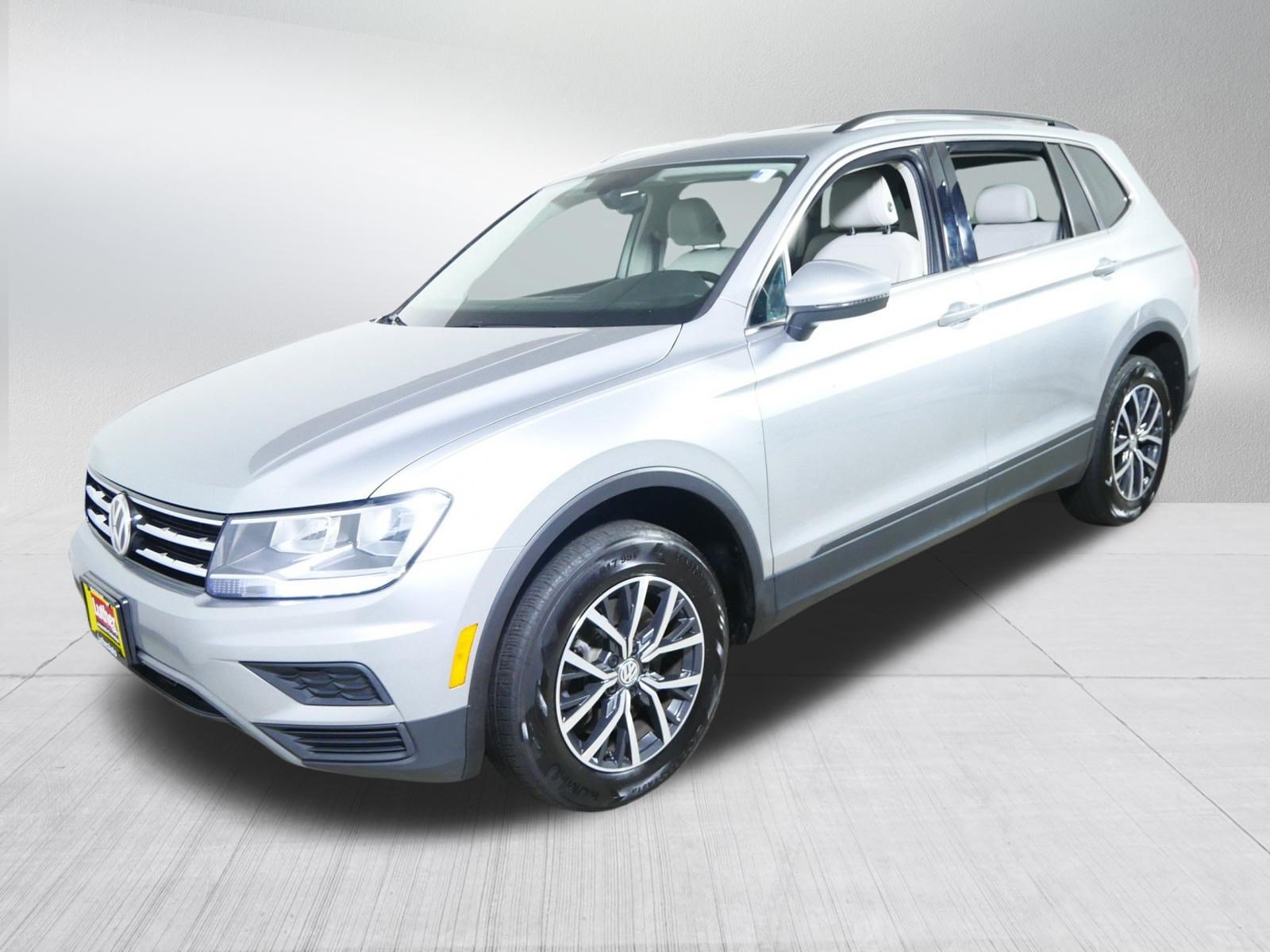 Used 2019 Volkswagen Tiguan SE AWD/4WD image 3