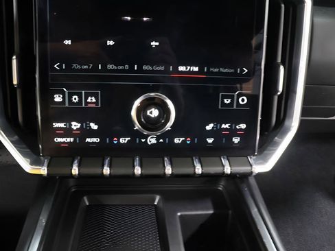 Used 2025 GMC Acadia Elevation w/ Elevation Premium Package AWD/4WD image 10
