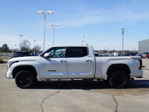 Used 2022 Toyota Tundra Limited w/ TRD Off-Road Package image 13