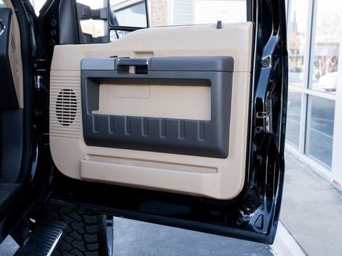 Used 2016 Ford F250 XLT w/ XLT Premium Package image 35