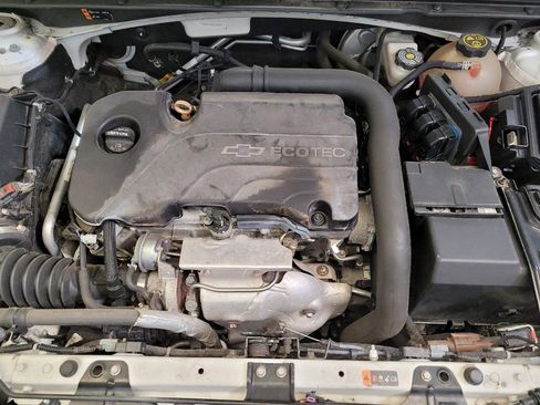 Used 2016 Chevrolet Malibu LT image 30