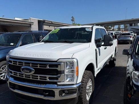 Used 2025 Ford Transit 350 XLT RWD image 1