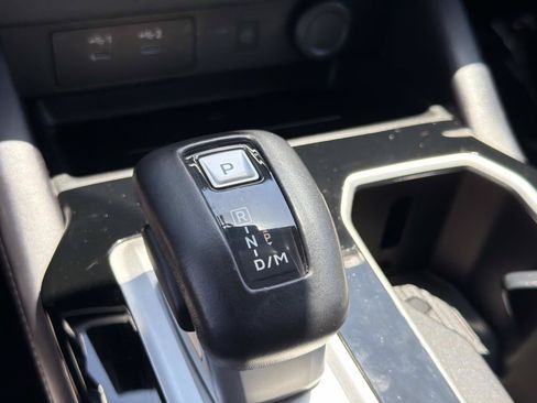 Used 2025 Mitsubishi Outlander SE FWD image 25