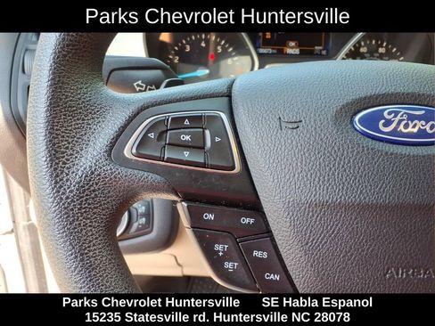 Used 2017 Ford Escape SE w/ Equipment Group 201A FWD image 12