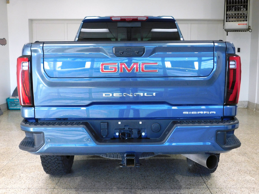Used 2026 GMC Sierra 2500 Denali w/ Denali Reserve Package AWD/4WD image 8