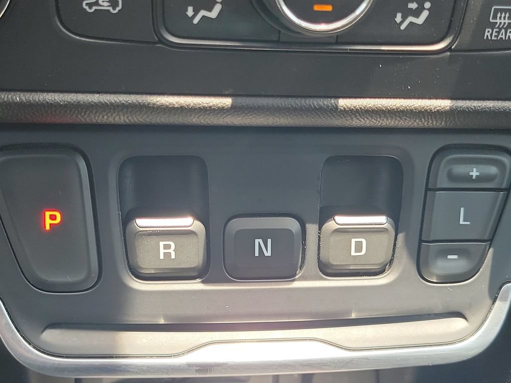 Used 2019 GMC Terrain Denali w/ Advanced Safety Package FWD image 38