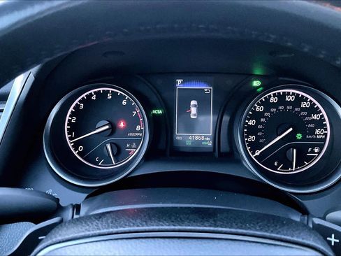 Used 2023 Toyota Camry SE image 25