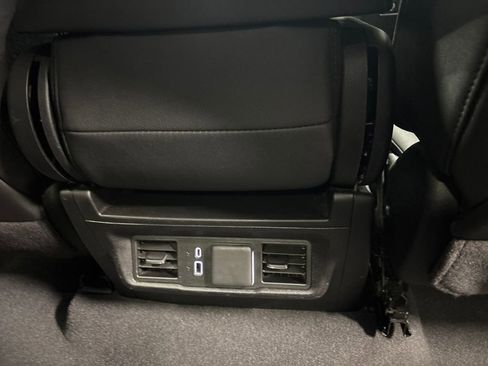 Used 2025 GMC Sierra 1500 SLT image 43