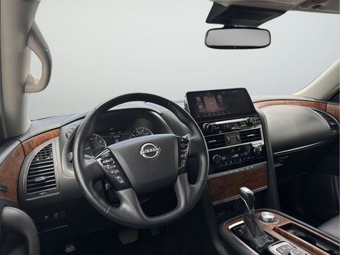 Used 2024 Nissan Armada SL w/ Captain's Chairs Package AWD/4WD image 14