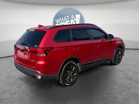 Used 2018 Mitsubishi Outlander LE AWD/4WD image 3