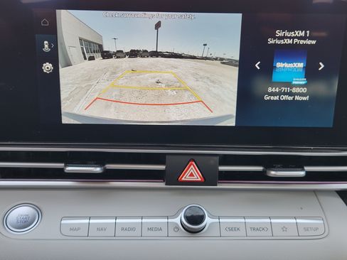 Used 2025 Hyundai Elantra Limited FWD image 20