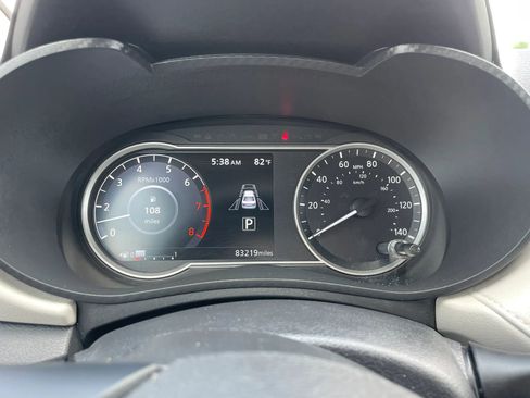 Used 2021 Nissan Versa SV FWD image 12