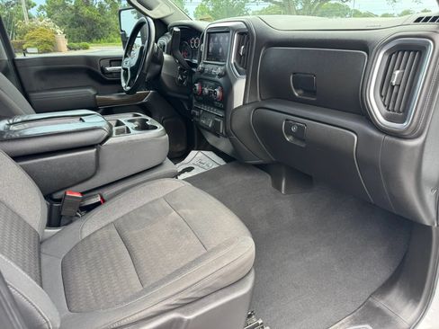 Used 2020 Chevrolet Silverado 2500 LT w/ Texas Edition AWD/4WD image 24