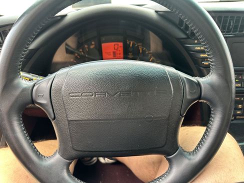 Used 1993 Chevrolet Corvette Coupe RWD image 25