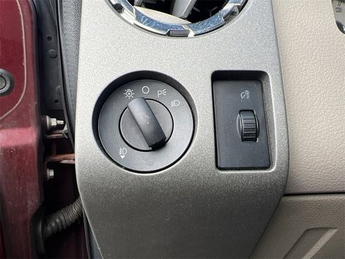 Used 2010 Ford F350 Lariat image 15