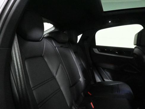 Used 2026 Porsche Cayenne Coupe AWD/4WD image 42