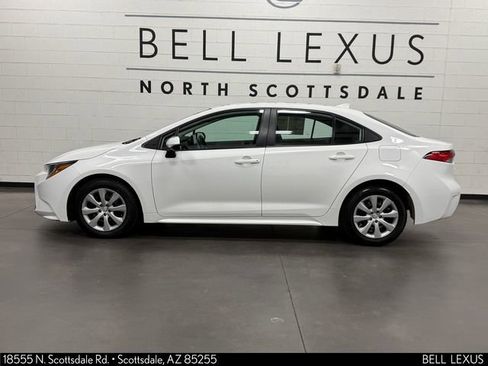 Used 2023 Toyota Corolla LE FWD image 8