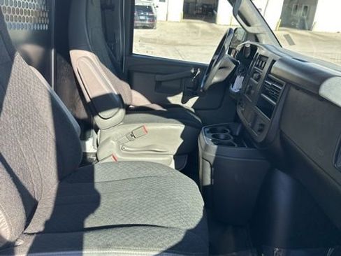 Used 2023 GMC Savana 2500 w/ Driver Convenience Package image 35
