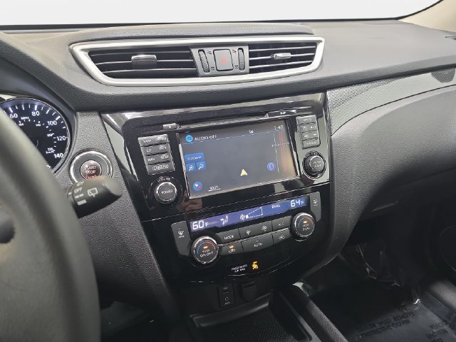 Used 2016 Nissan Rogue SL w/ SL Premium Package AWD/4WD image 20