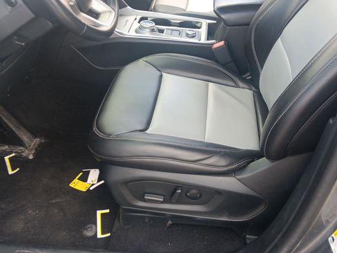 Used 2023 Ford Explorer XLT w/ Equipment Group 202A AWD/4WD image 14