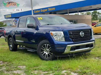 Used 2022 Nissan Titan SV w/ SV Convenience Package