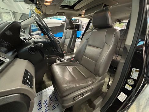 Used 2015 Honda Odyssey Touring image 12
