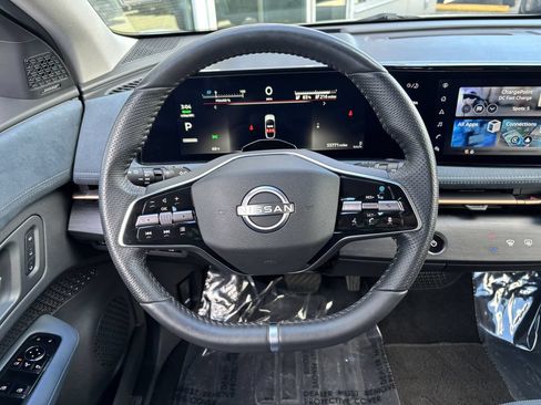 Used 2024 Nissan Ariya AWD image 14