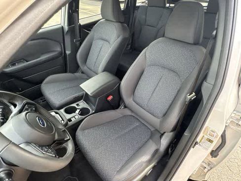 Certified 2025 Subaru Forester Premium AWD/4WD image 14