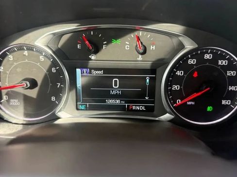 Used 2019 GMC Acadia SLT w/ LPO, Floor Liner Package FWD image 19