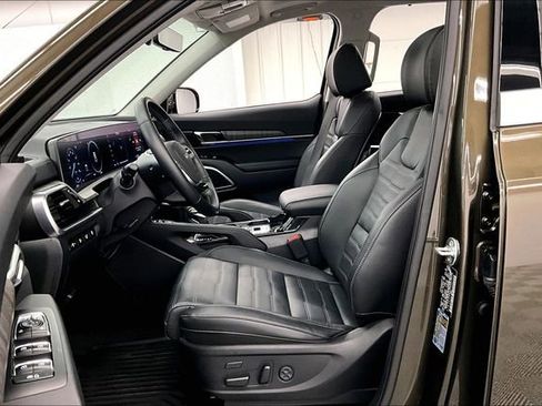 Used 2025 Kia Telluride SX Prestige AWD/4WD image 24