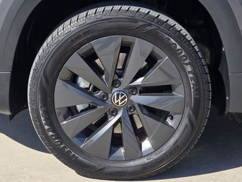 Used 2024 Volkswagen Taos S image 14