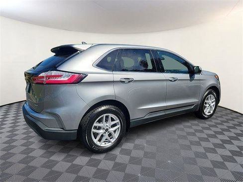 Used 2023 Ford Edge SEL image 6