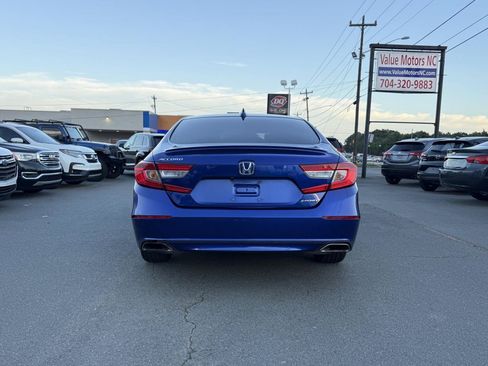Used 2019 Honda Accord Sport image 5