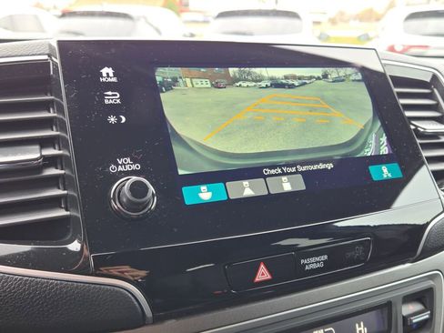 Used 2022 Honda Pilot Sport image 32