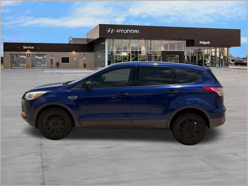 Used 2016 Ford Escape S FWD image 2