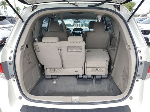 Used 2016 Honda Odyssey SE image 6