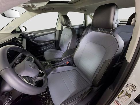 New 2026 Volkswagen Jetta SE FWD image 11