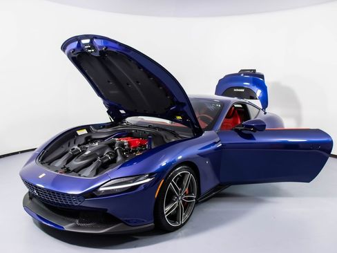 Certified 2022 Ferrari Roma image 32