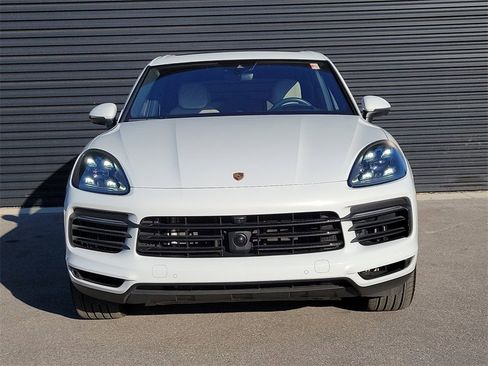 Certified 2022 Porsche Cayenne Platinum Edition image 11
