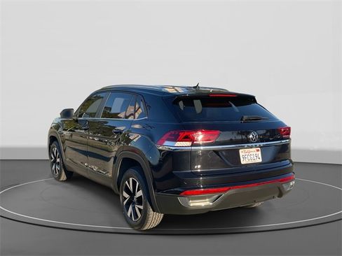 Used 2023 Volkswagen Atlas Cross Sport SE image 5