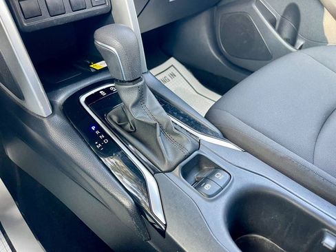 Used 2023 Toyota Corolla Cross LE image 15